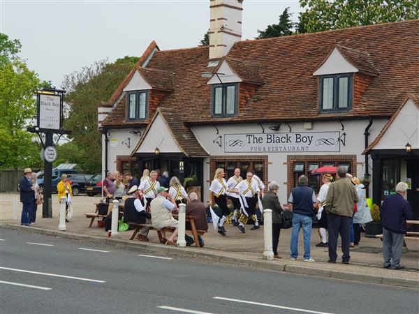 Morris Traveller 2018 at the Black Boy, Weeley