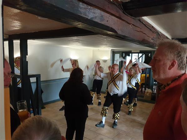 Morris Traveller 2019 at the Kings Arms, Frating